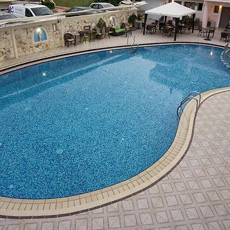 Flamingos Aparthotel