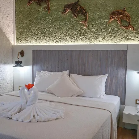Flamingos Aparthotel Kato Daratso